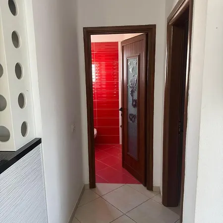 דירה Porti